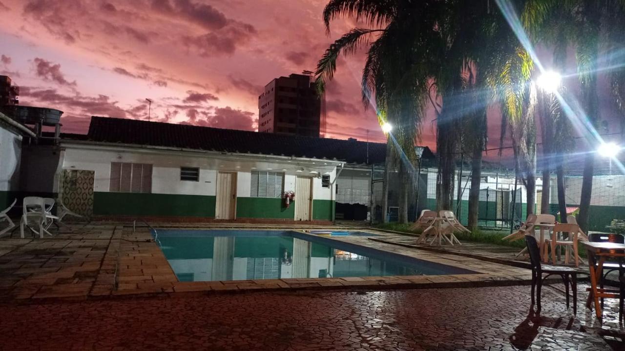 Hostel E Pousada Pg - Vila Tupi Praia Grande  Luaran gambar